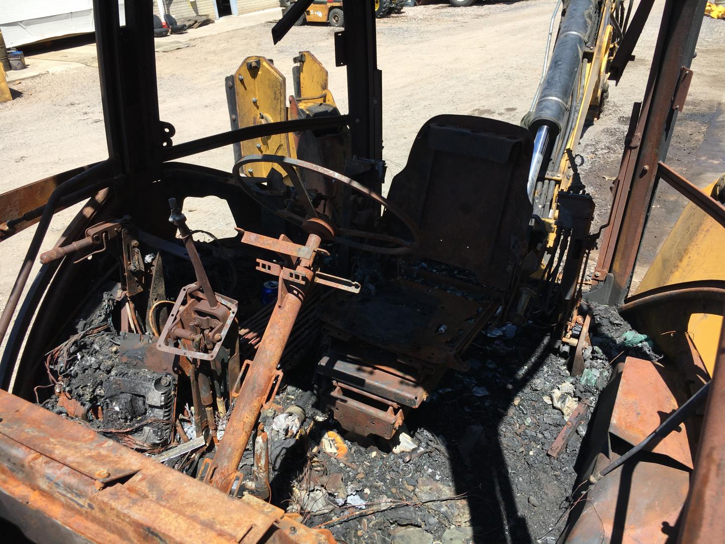 ./imagenes/INVOICE/2019/16993/RETROEXCAVADORA 450F (19).JPG